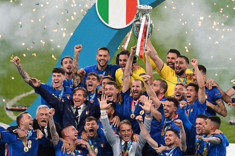 意大利欧洲杯奖牌（意大利夺得欧洲杯冠军翻云覆雨）