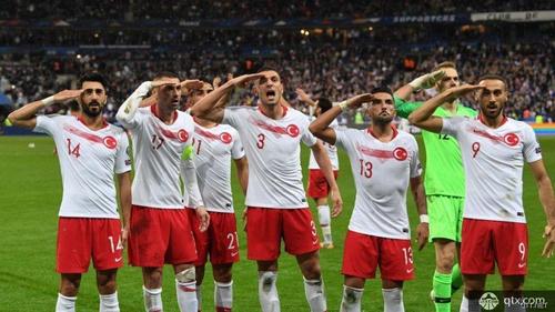 欧洲杯回放土耳其（欧洲杯土耳其逆转）